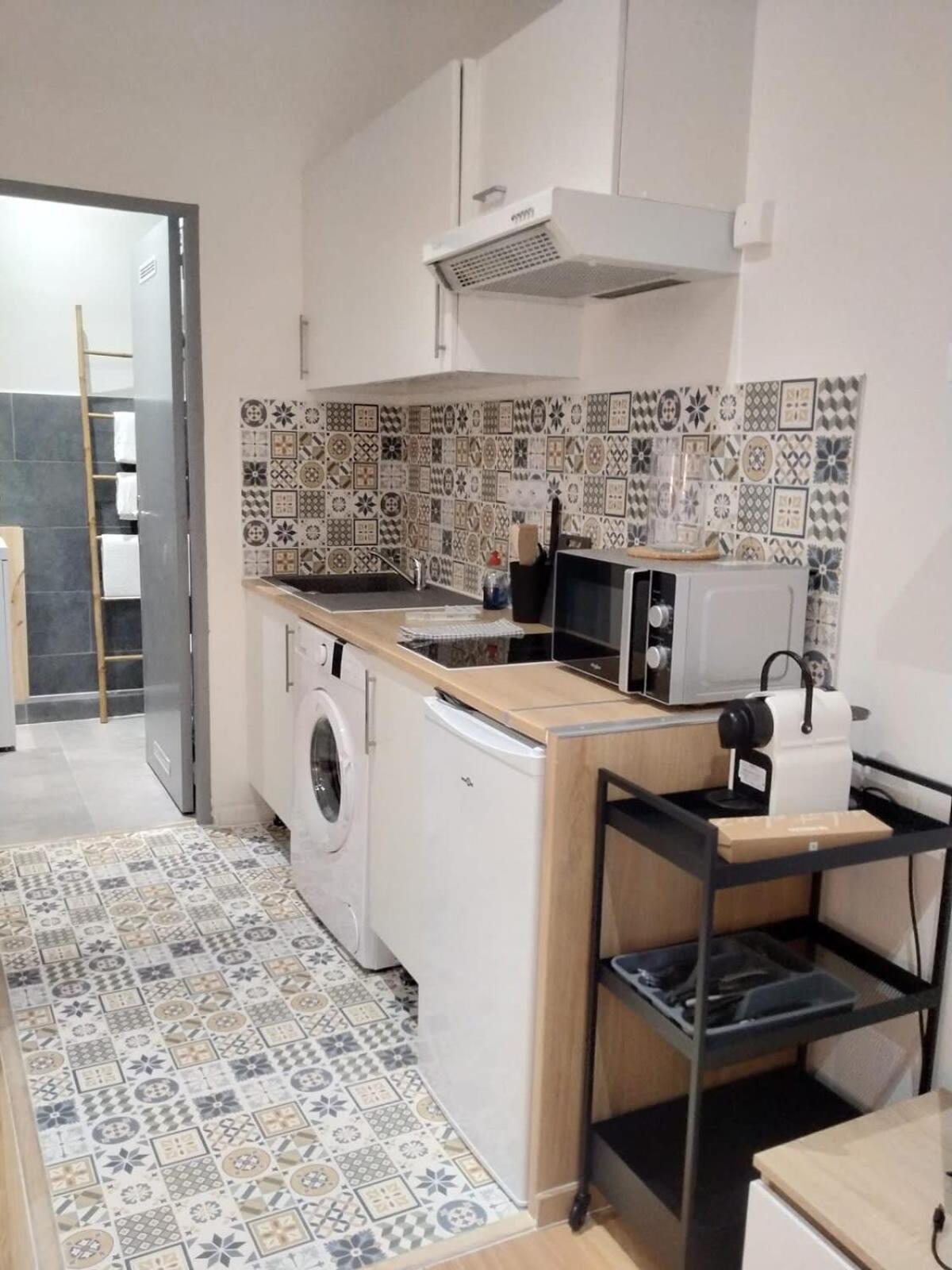 Appartement Atlas - Arya à Nîmes Extérieur photo